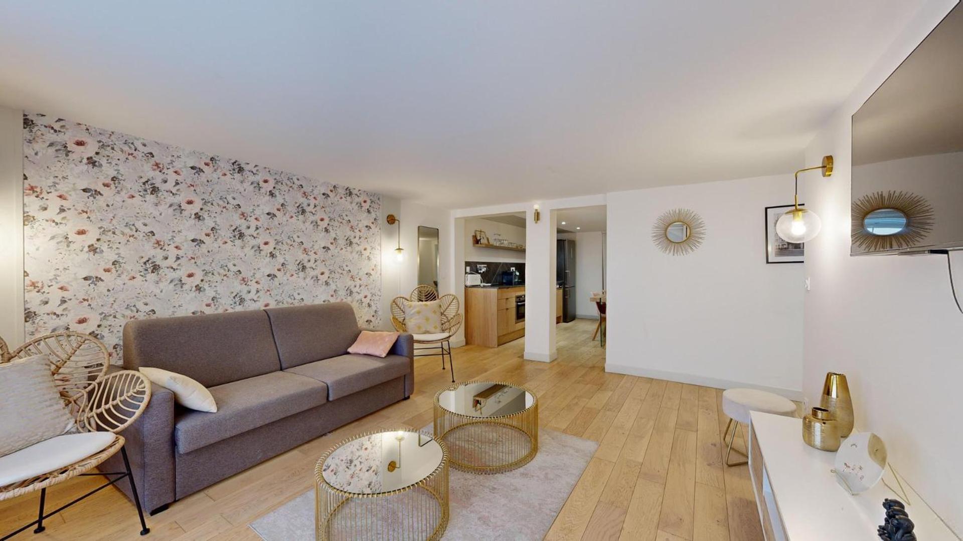 230 Mayfair - Superb In Appartement